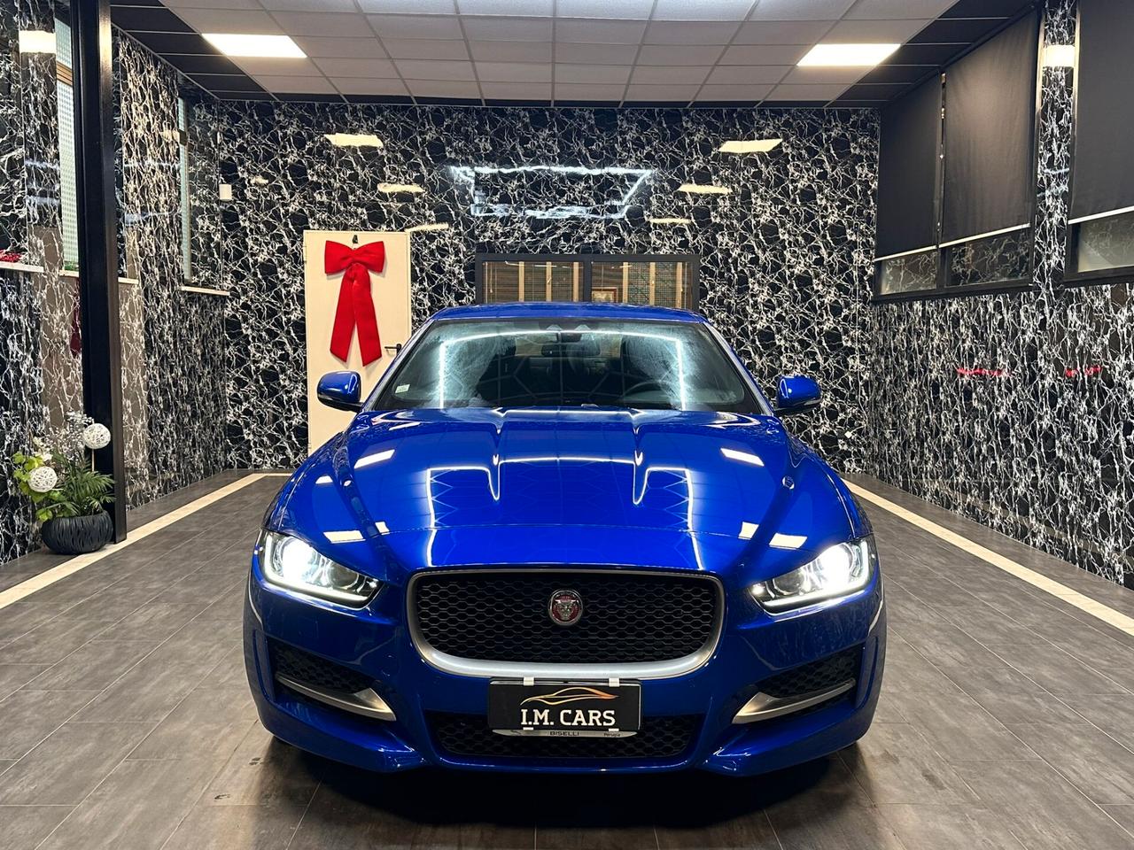 Jaguar XE 2.0 D 240 CV AWD aut. R-Sport