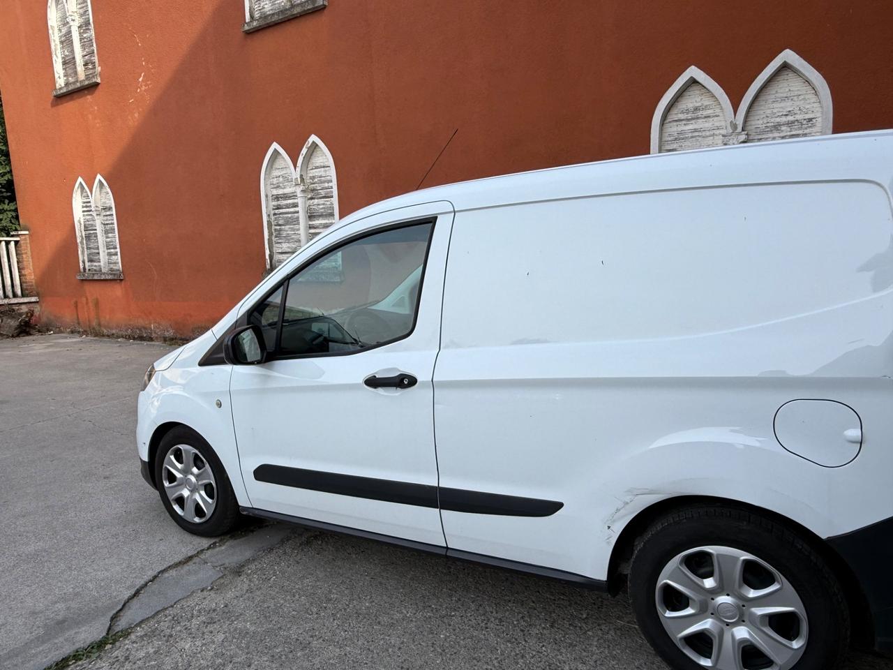 Ford Transit Courier 1.5 TDCi 100CV Van Trend