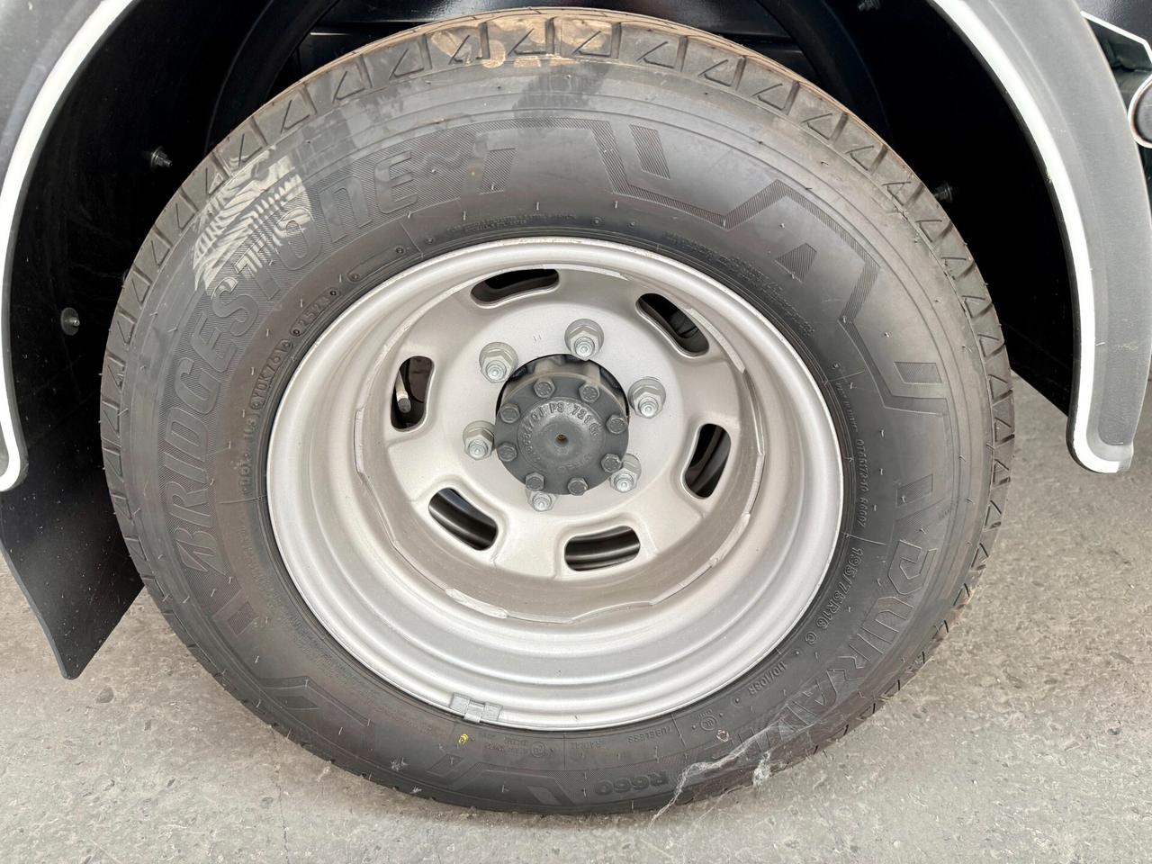 IVECO DAILY 35-180 3.0CC 175cv, PREZZO PIÙ IVA, MAI UTILIZZATO, CASSONE RIBALTABILE TRILATERALE, GRU HC, GARANZIA UFF, PERMUTE