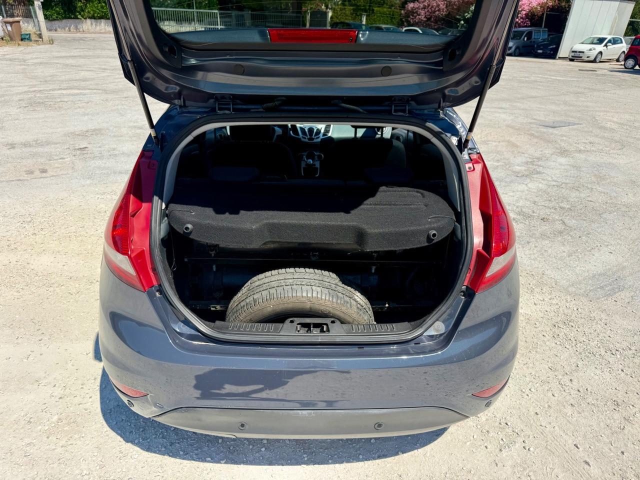 Ford Fiesta Titanium 1.2 Benzina Metano NEOPATENTATI