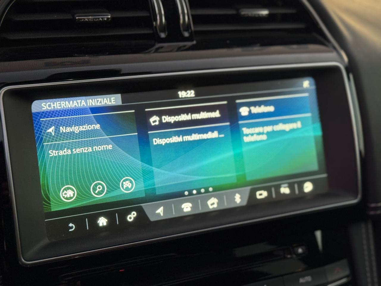 JAGUAR F-PACE 20D 180 CV R-SPORT STRAFULL TETTO IVA R20