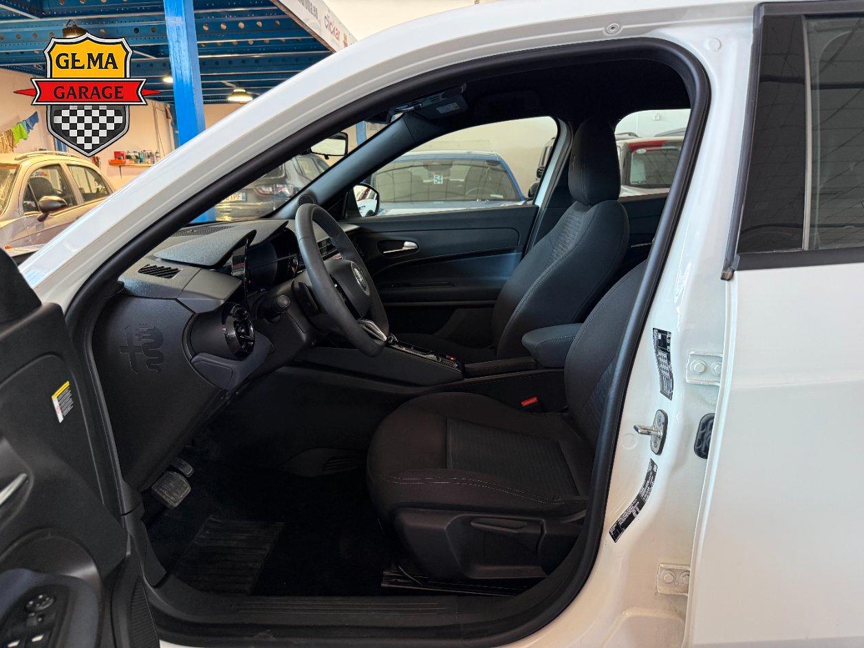 Alfa Romeo Junior 1.2 ibrida 145cv edct6