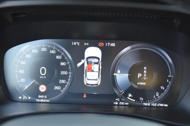 VOLVO XC40 T5 Recharge Plug-in Hybrid Inscription Expression