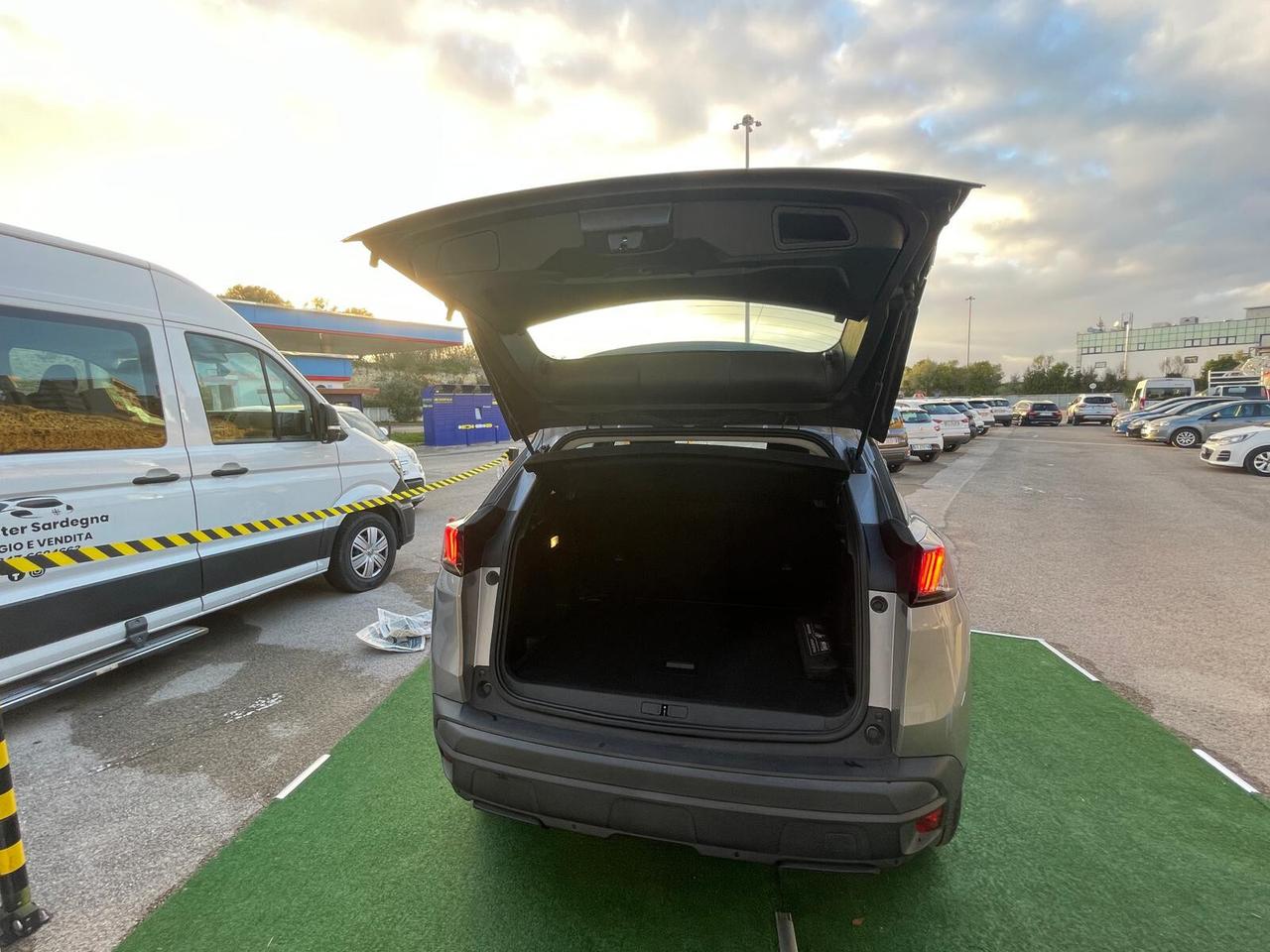 Peugeot 3008 BlueHDi 130 S&S EAT8 Active Pack