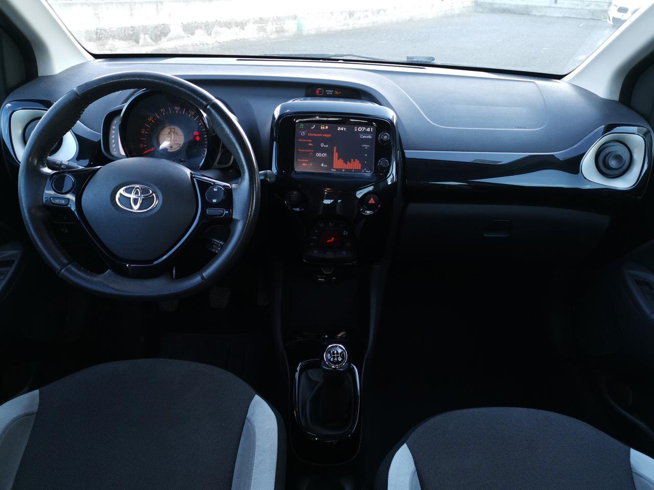 Toyota Aygo 1.0 VVT-i 69 CV 5 porte x-play