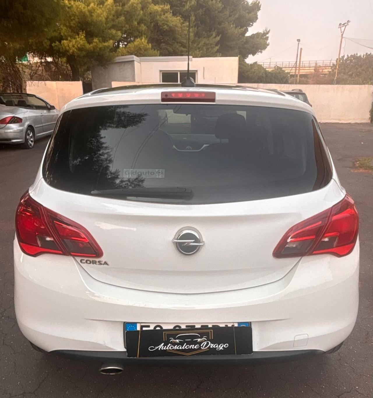Opel Corsa 1.2 5 porte b-Color
