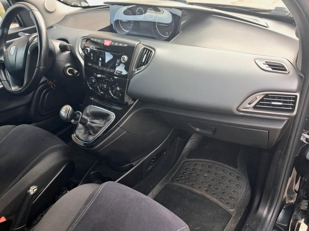 LANCIA YPSILON GOLD 1.2 BENZINA 70CV