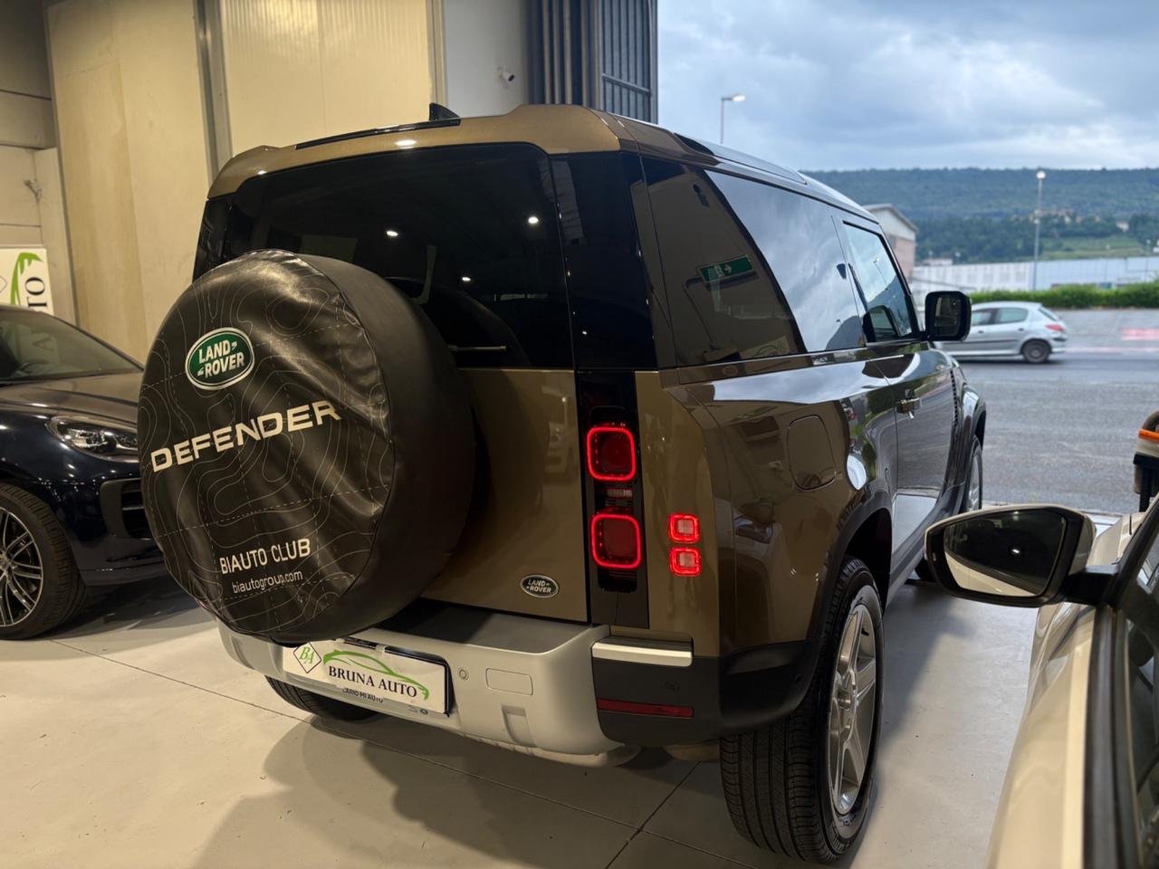 Land Rover Defender 90 3.0D I6 200 CV AWD Auto X-Dynamic SE