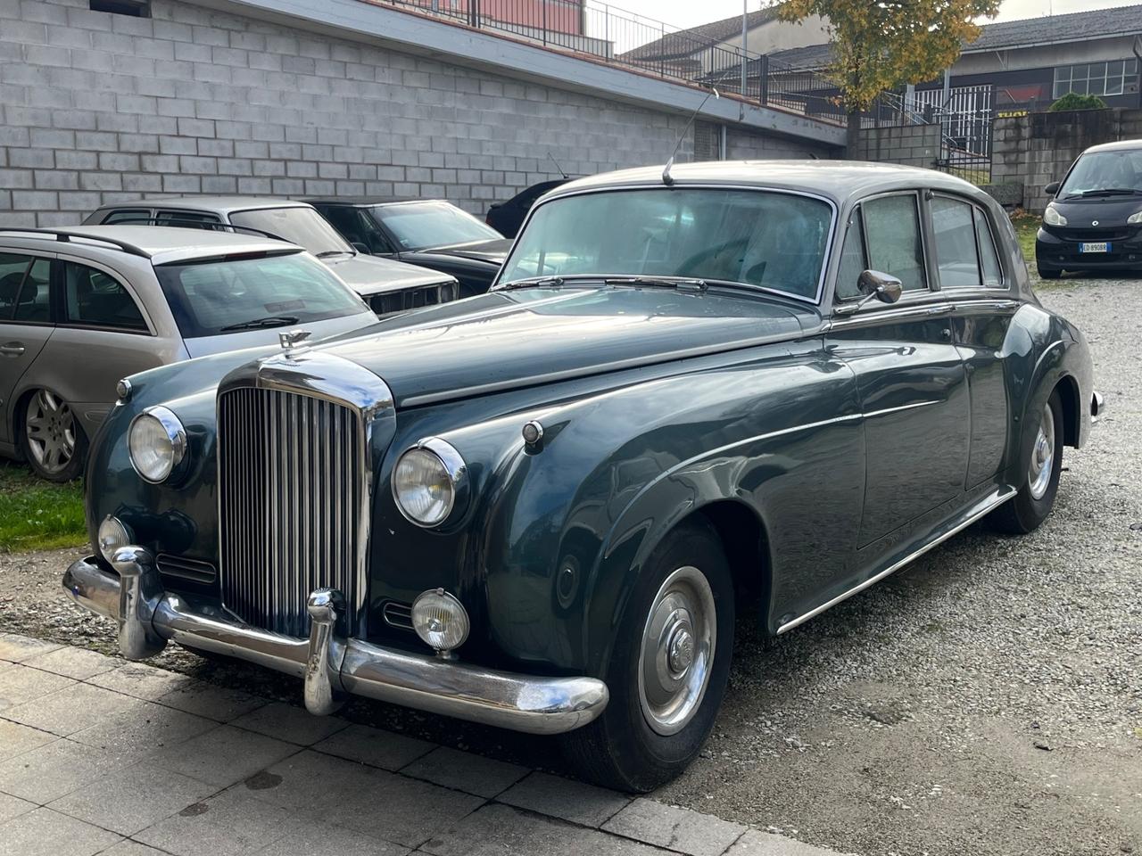 Bentley S1 Guida a SX