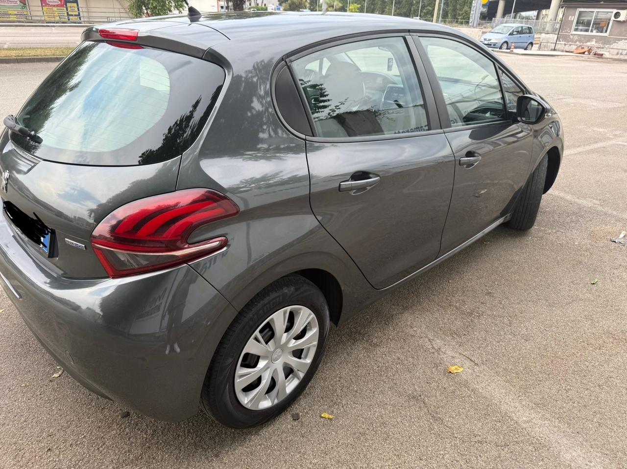 Peugeot 208 BlueHDi 75 5 porte Active
