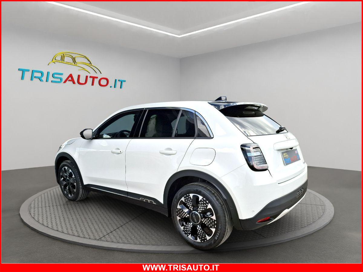 FIAT 600 1.2T MHEV DCT La Prima NEOPATENTATI (FULL LED+PELLE+NAVI)
