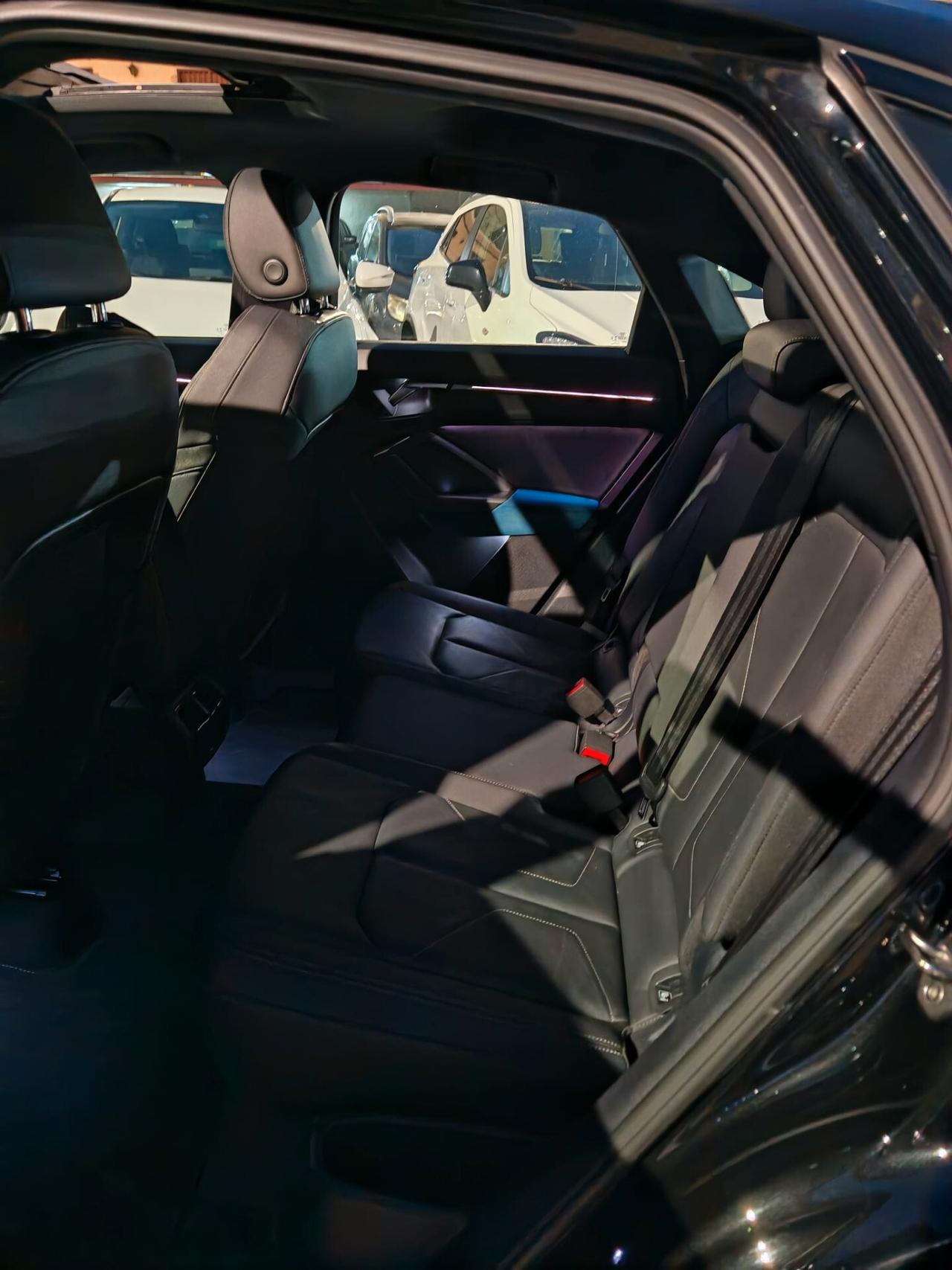 Audi Q3 SPB 40 TDI quattro S tronic line edition Total black