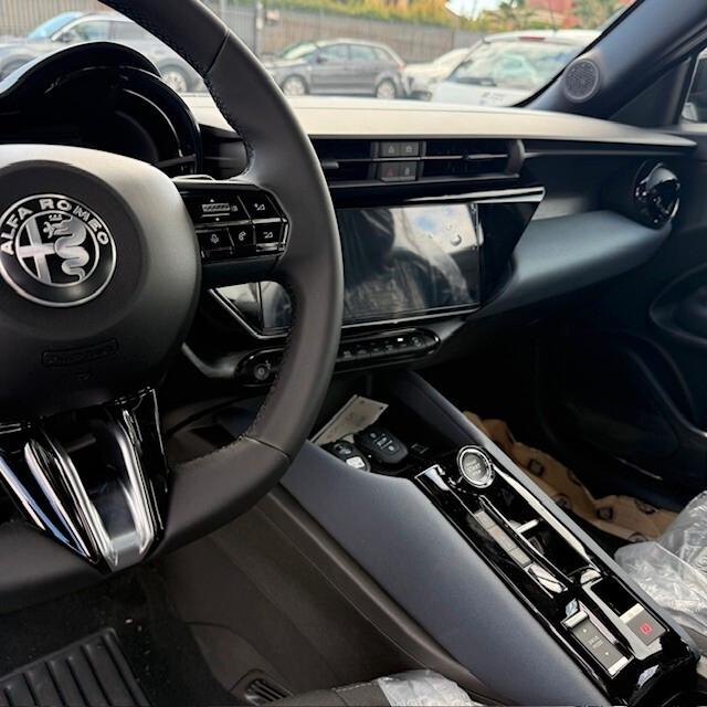 Alfa Romeo Junior 1.2 136 CV Hybrid eDCT6
