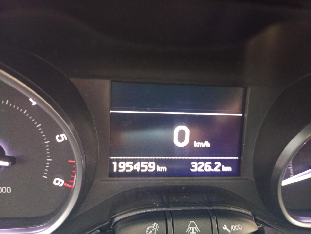 Peugeot 208 1.6 e-HDi 115 CV Stop&Start 5 porte Allure