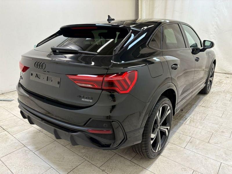 Audi Q3 Sportback 40 2.0 tdi Identity Black quattro 193cv s-tronic