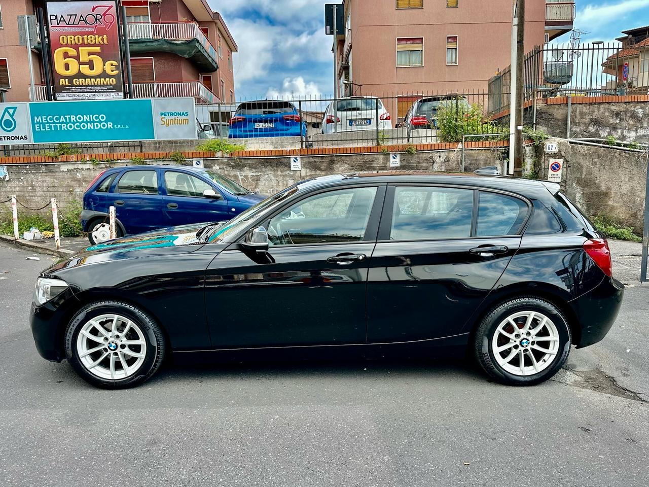 Bmw 116 116d 5p. Urban