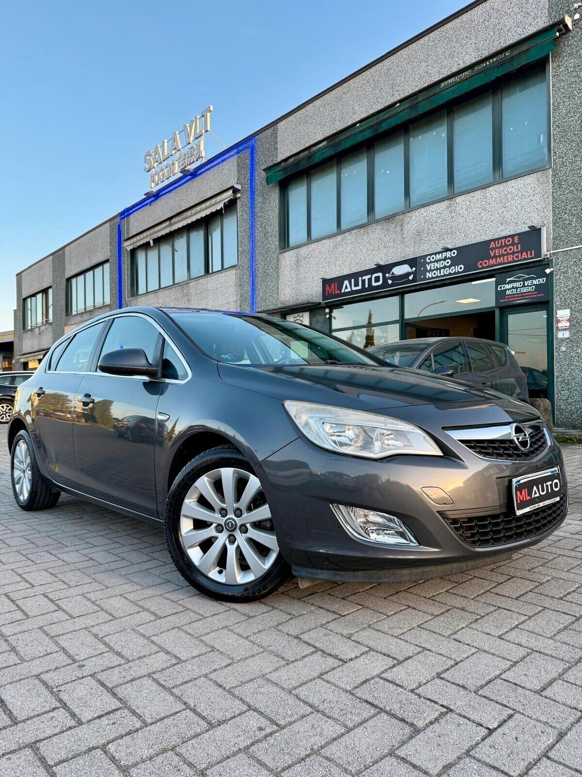 Opel Astra 1.7 CDTI 125CV COSMO 5P - OK NEOPATENTATO