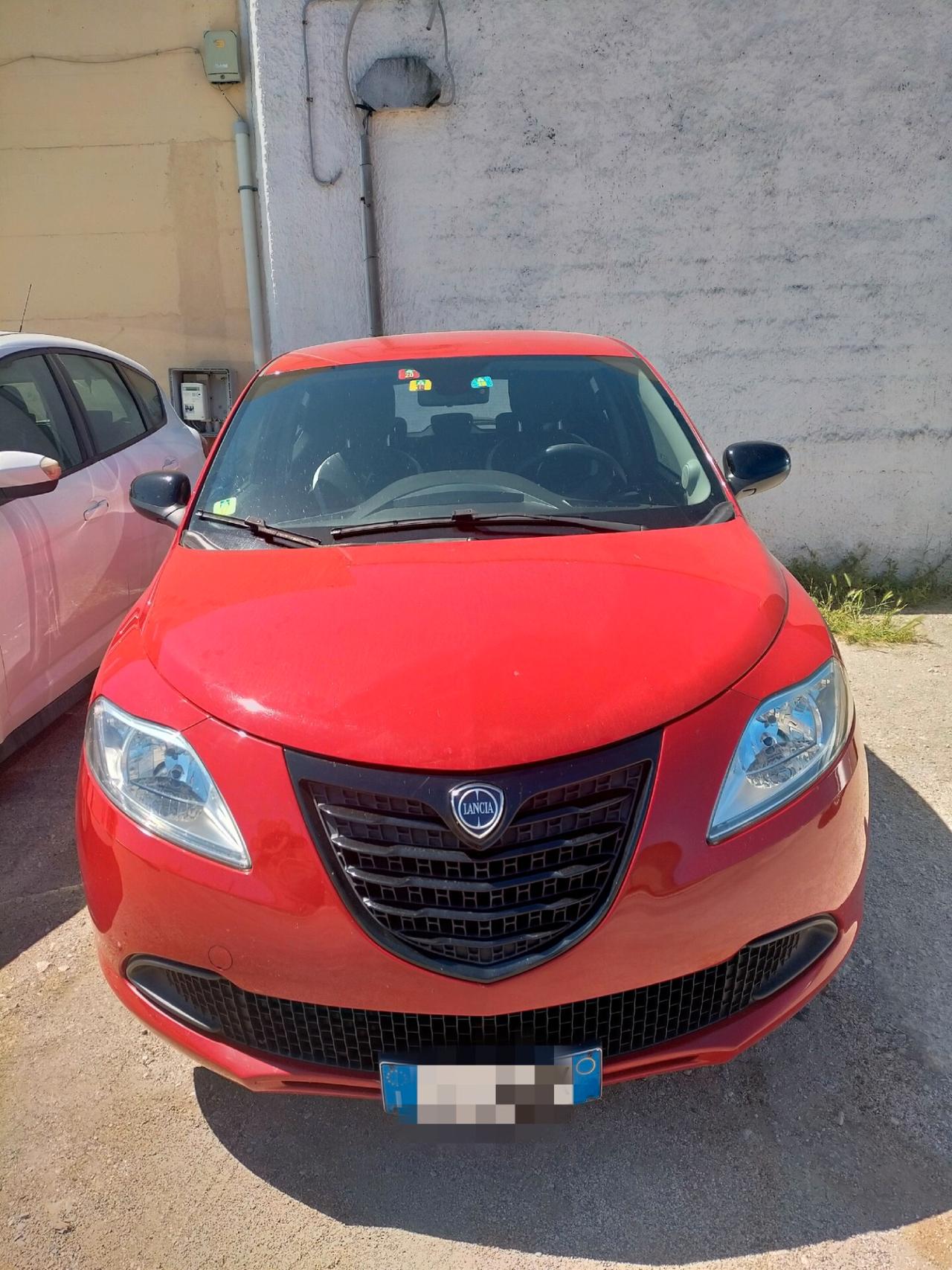 Lancia Ypsilon 1.2 69 CV 5 porte Silver