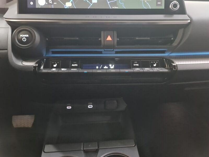 Toyota Prius Plug-in Hybrid Lounge