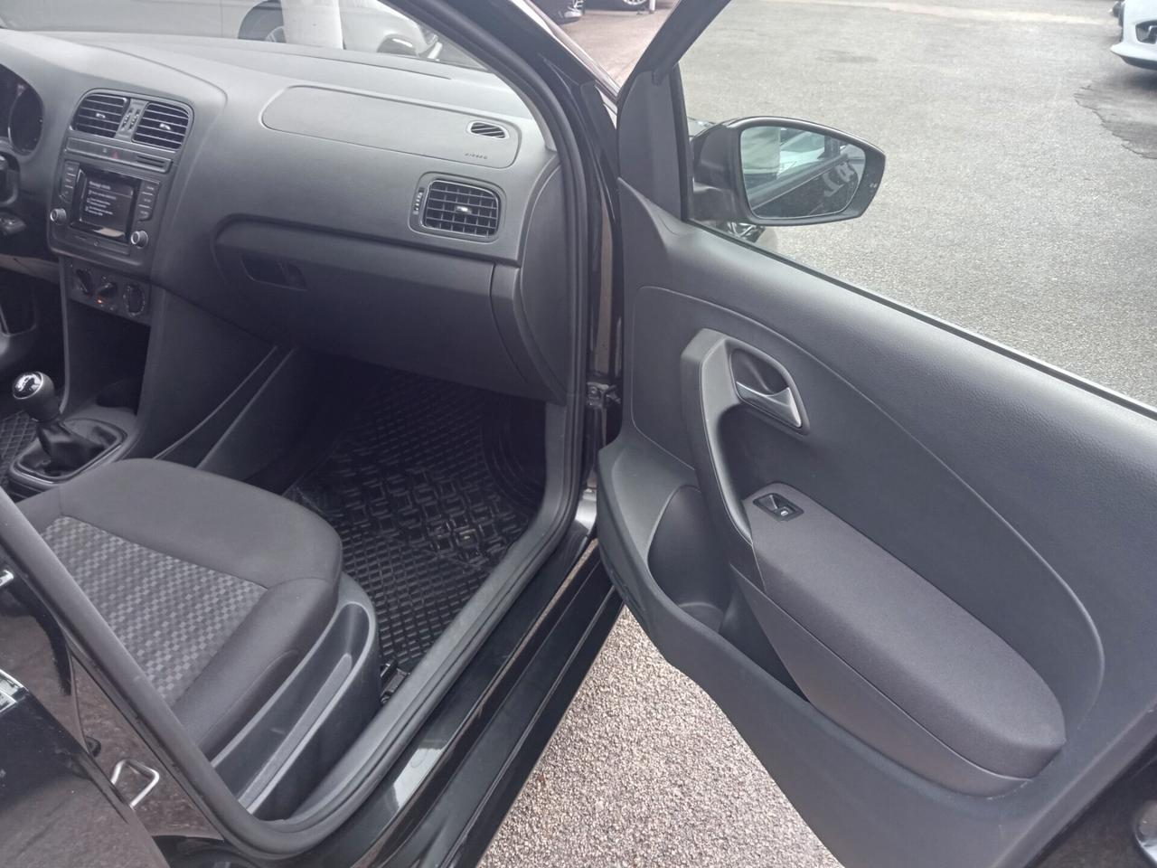 Volkswagen Polo SENZA BS PAGA