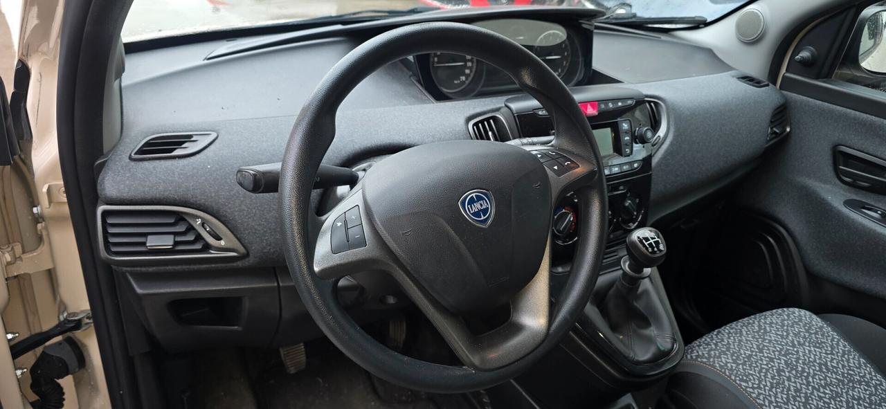 Lancia Ypsilon 1.2 69 CV 5 porte anno 2020 occasione