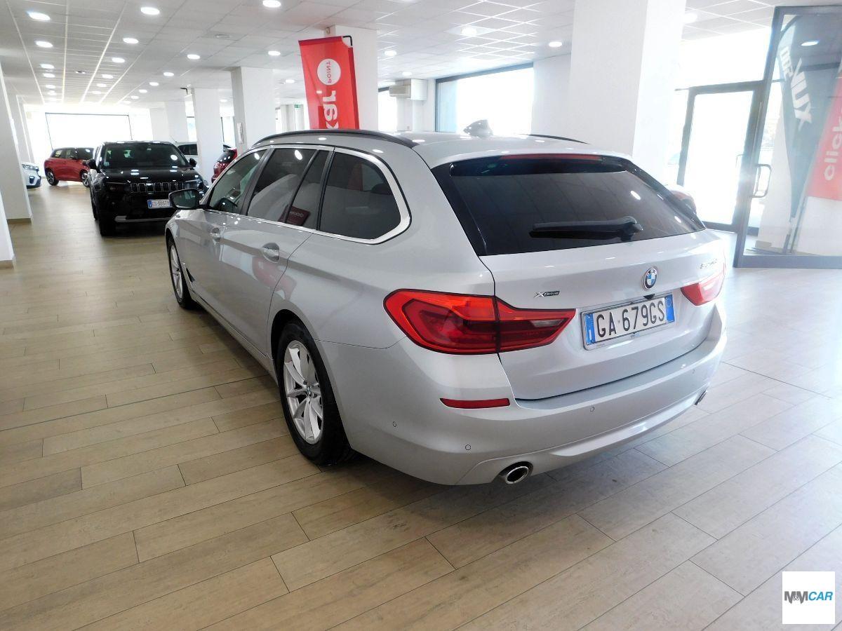BMW - Serie 5 Touring - 520d xDrive Business aut.