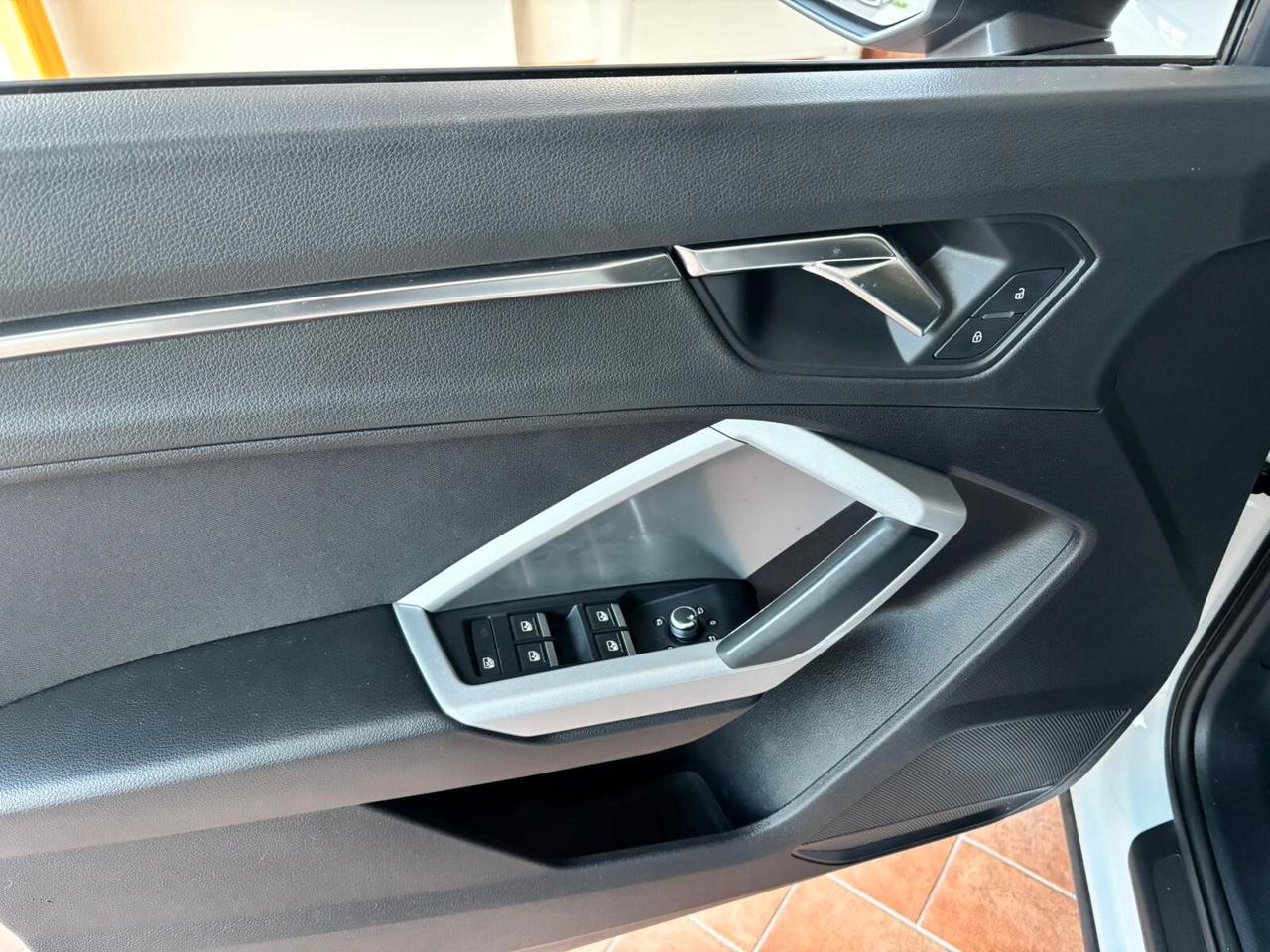 Audi Q3 40 TDI quattro S tronic Business Advanced