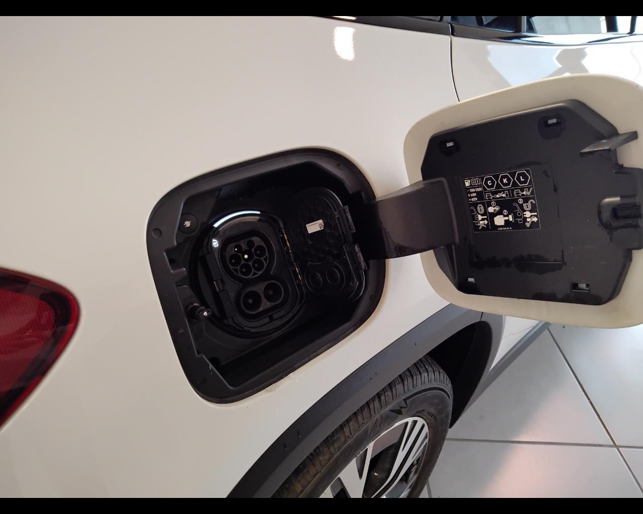 Mercedes-Benz GLA-H247 2023 - GLA 250 e phev Progressive Advanced Plus aut