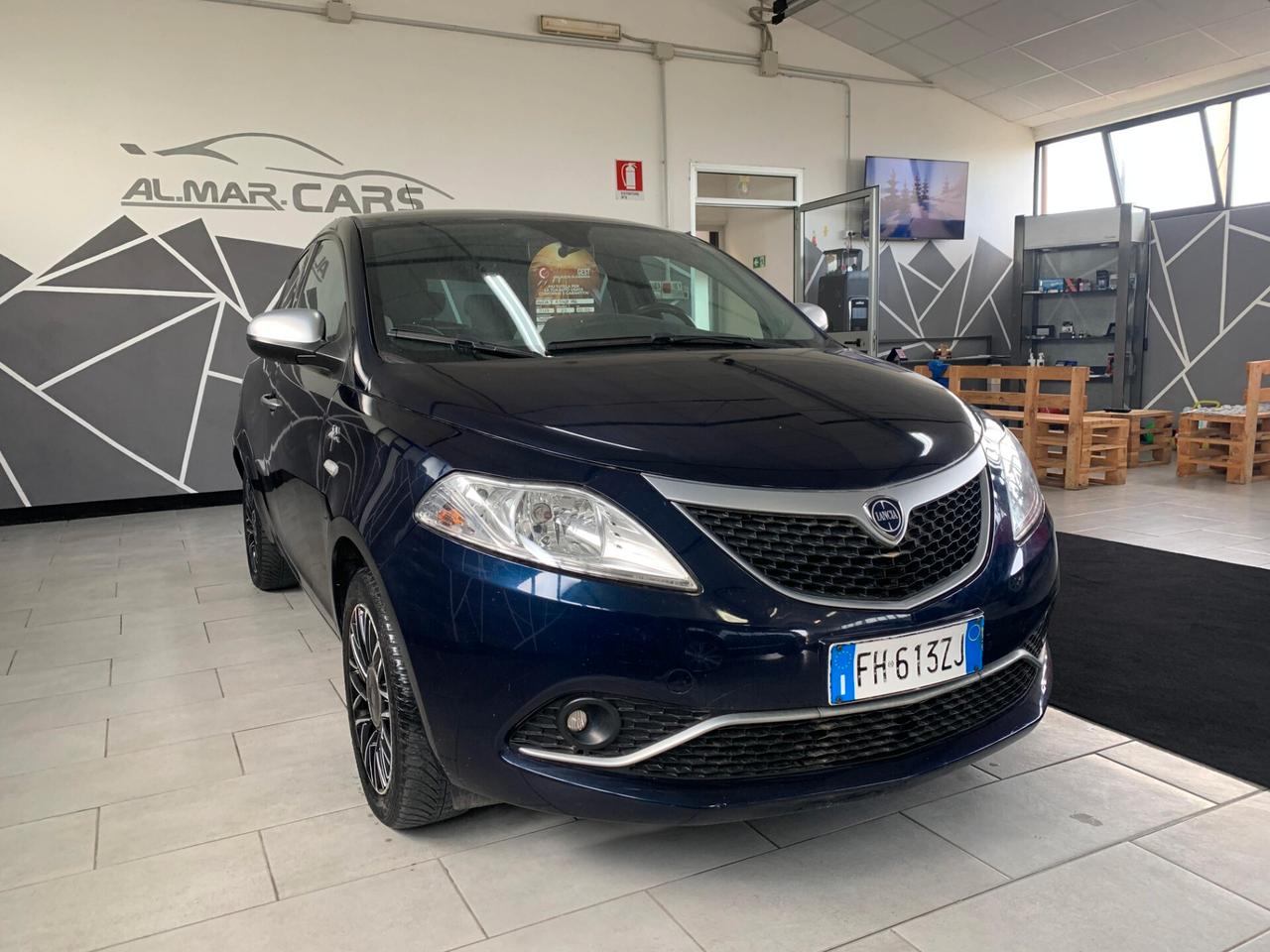 Lancia Ypsilon 1.3 MJT 16V 95 CV 5 porte NEOPATENTATI
