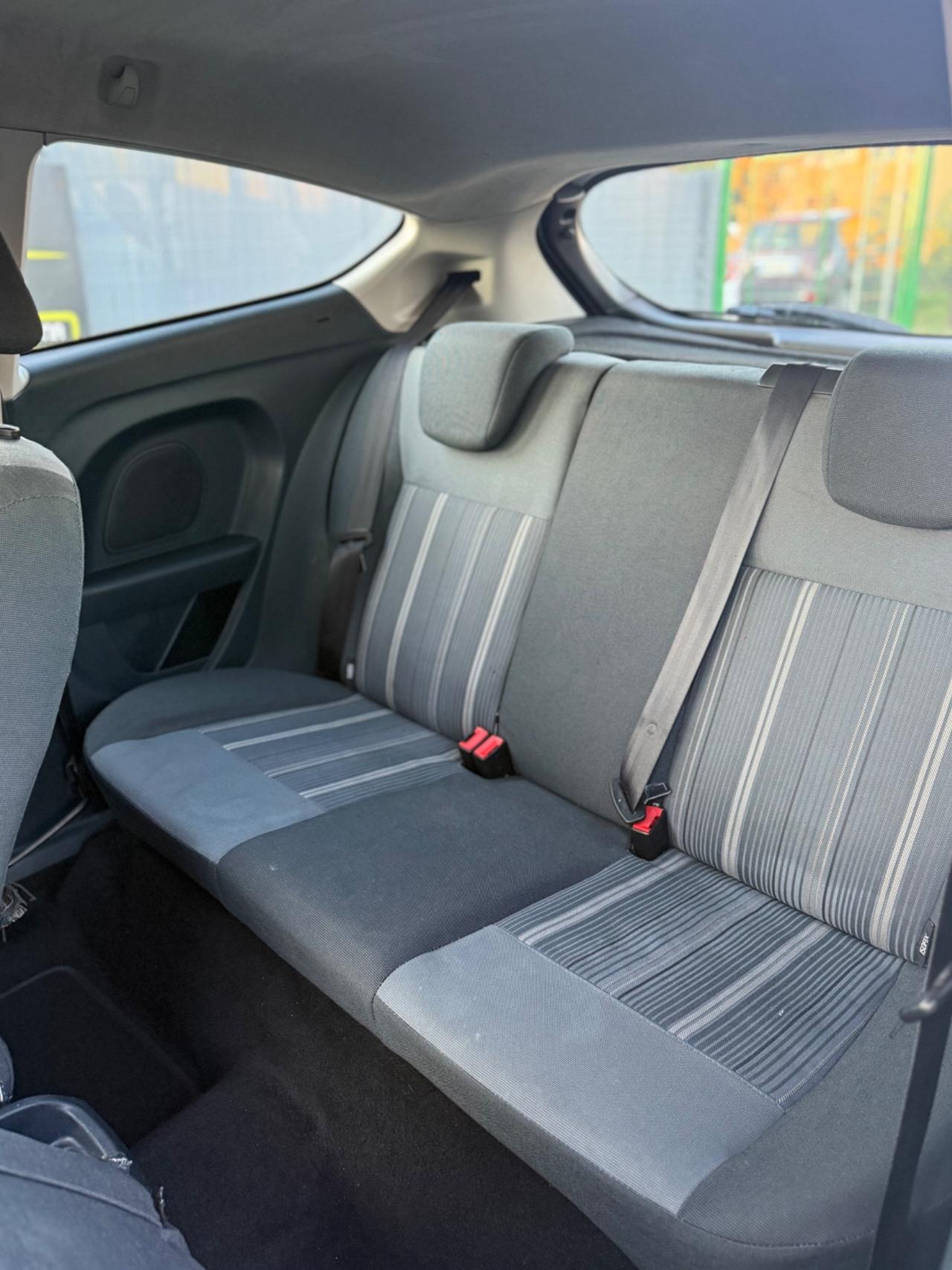 Ford FIESTA 1.4 TDCI TITANIUM NEOPATENTATI