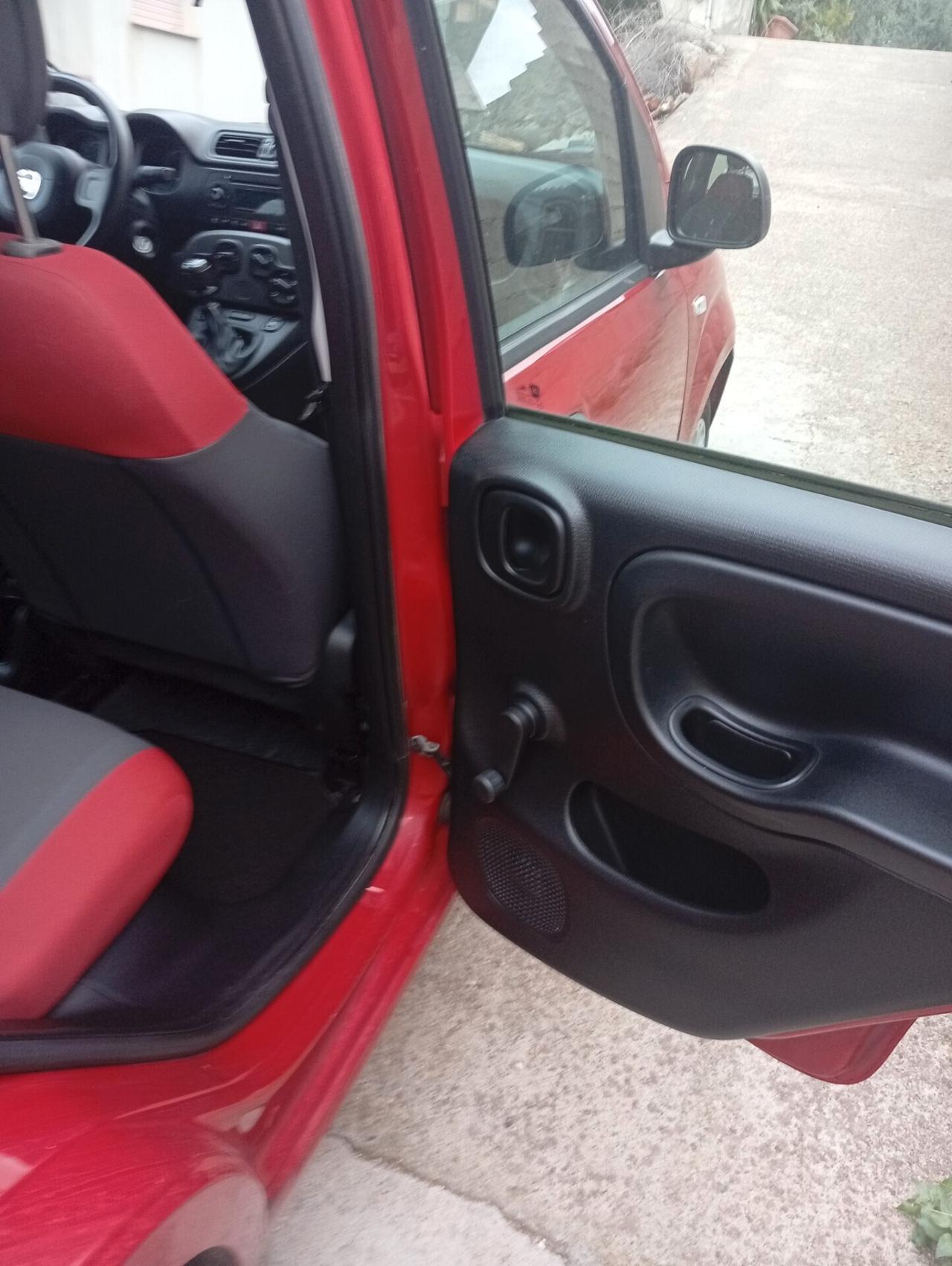 Fiat Panda 1.2 Pop FINANZIABILE A PARTIRE DA 85€ AL MESE