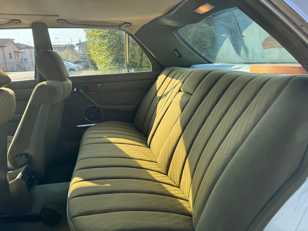 Mercedes-benz S-Series 280 SE