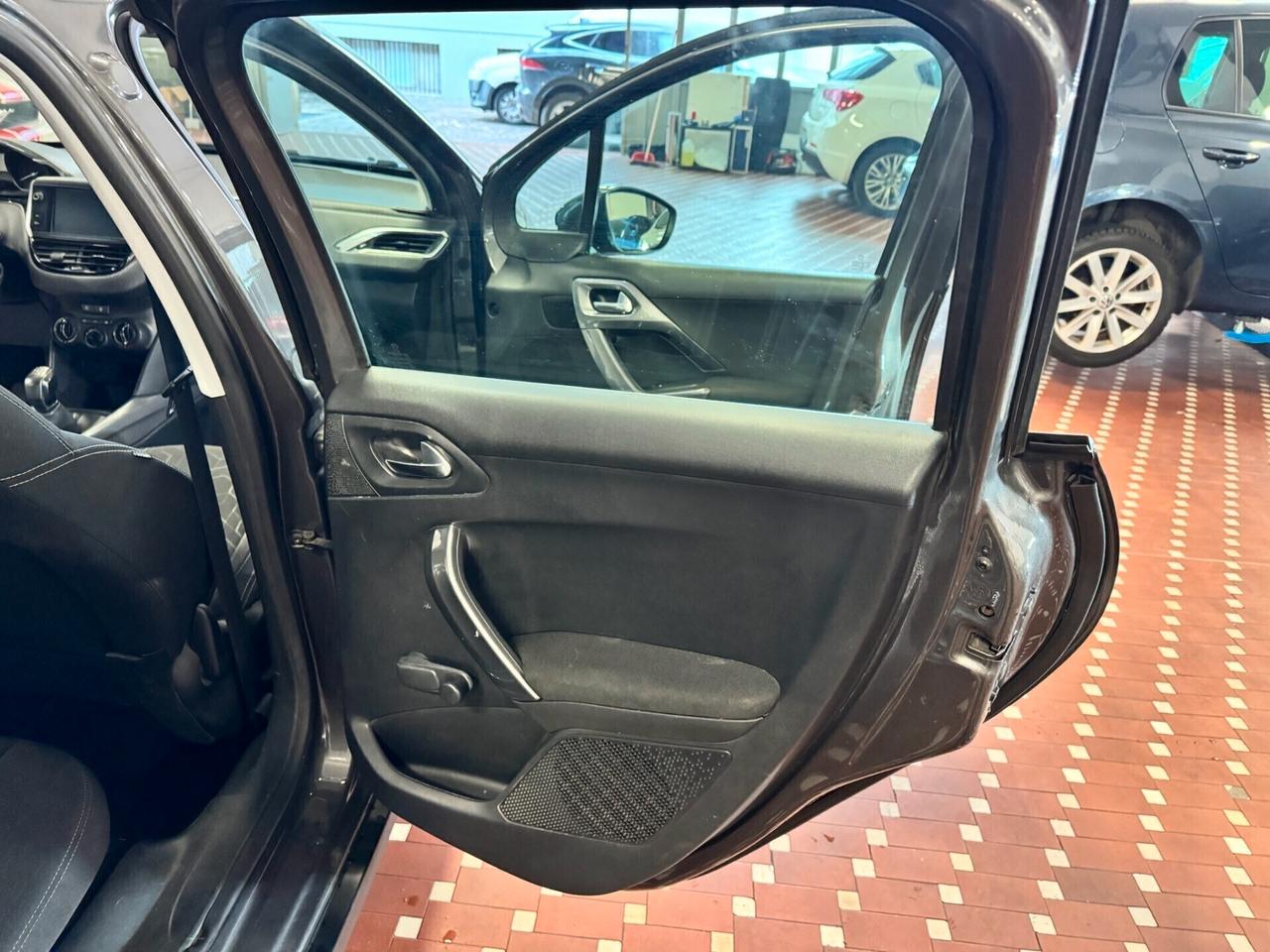 Peugeot 2008 BlueHDi 75 Active - IDEALE PER NEOPATENTATI