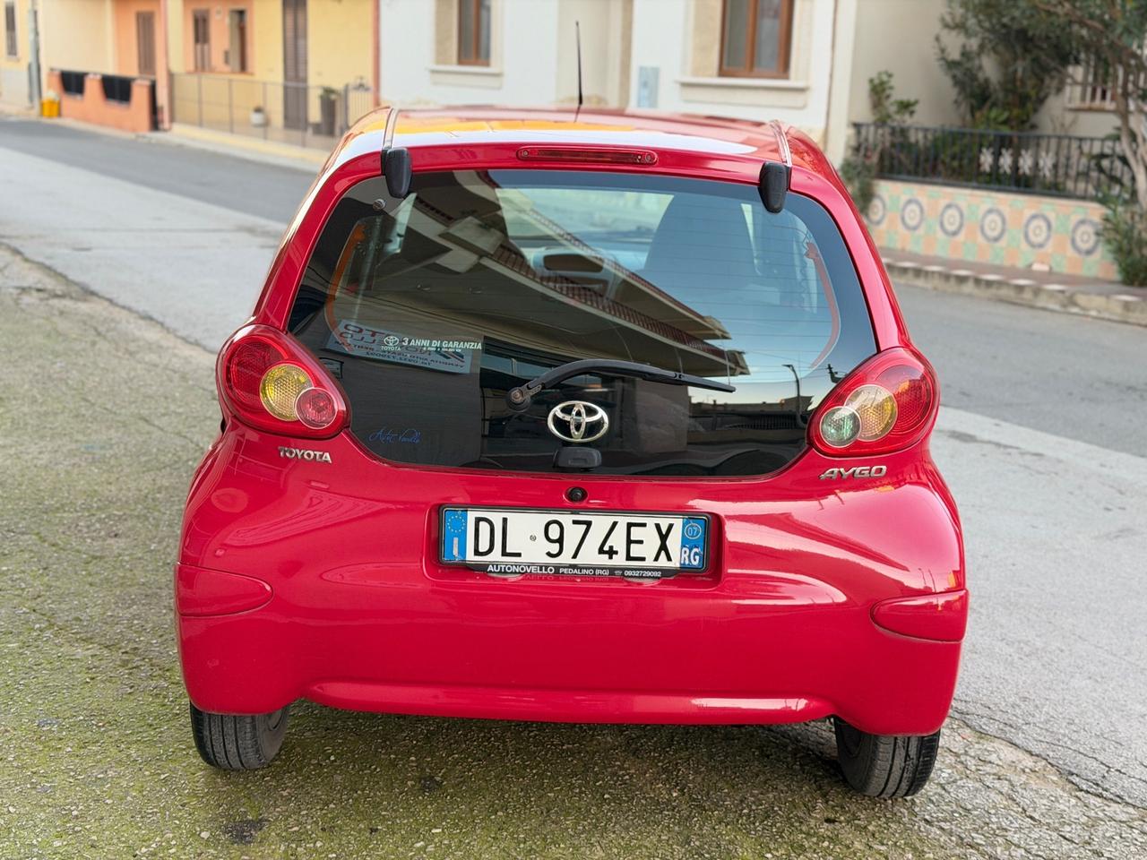 Toyota Aygo 1.0 12V VVT-i 5 porte Sol
