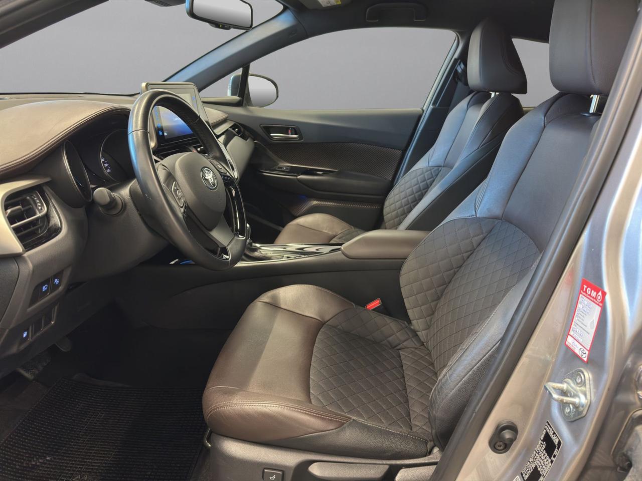 Toyota C-HR 1.8h Lounge 2wd e-cvt my18