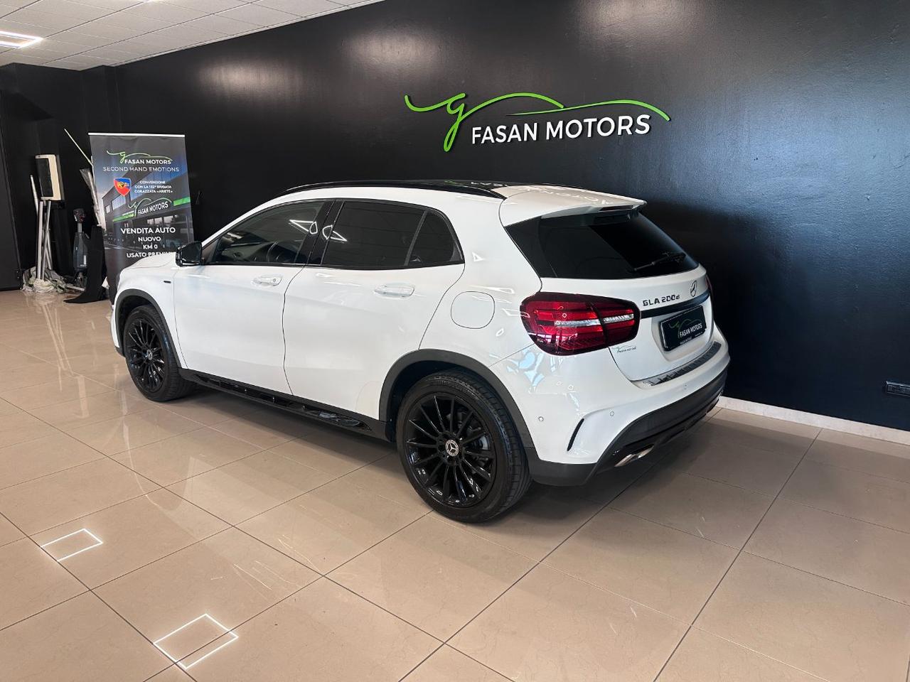 Mercedes GLA 200 d Night Edition auto