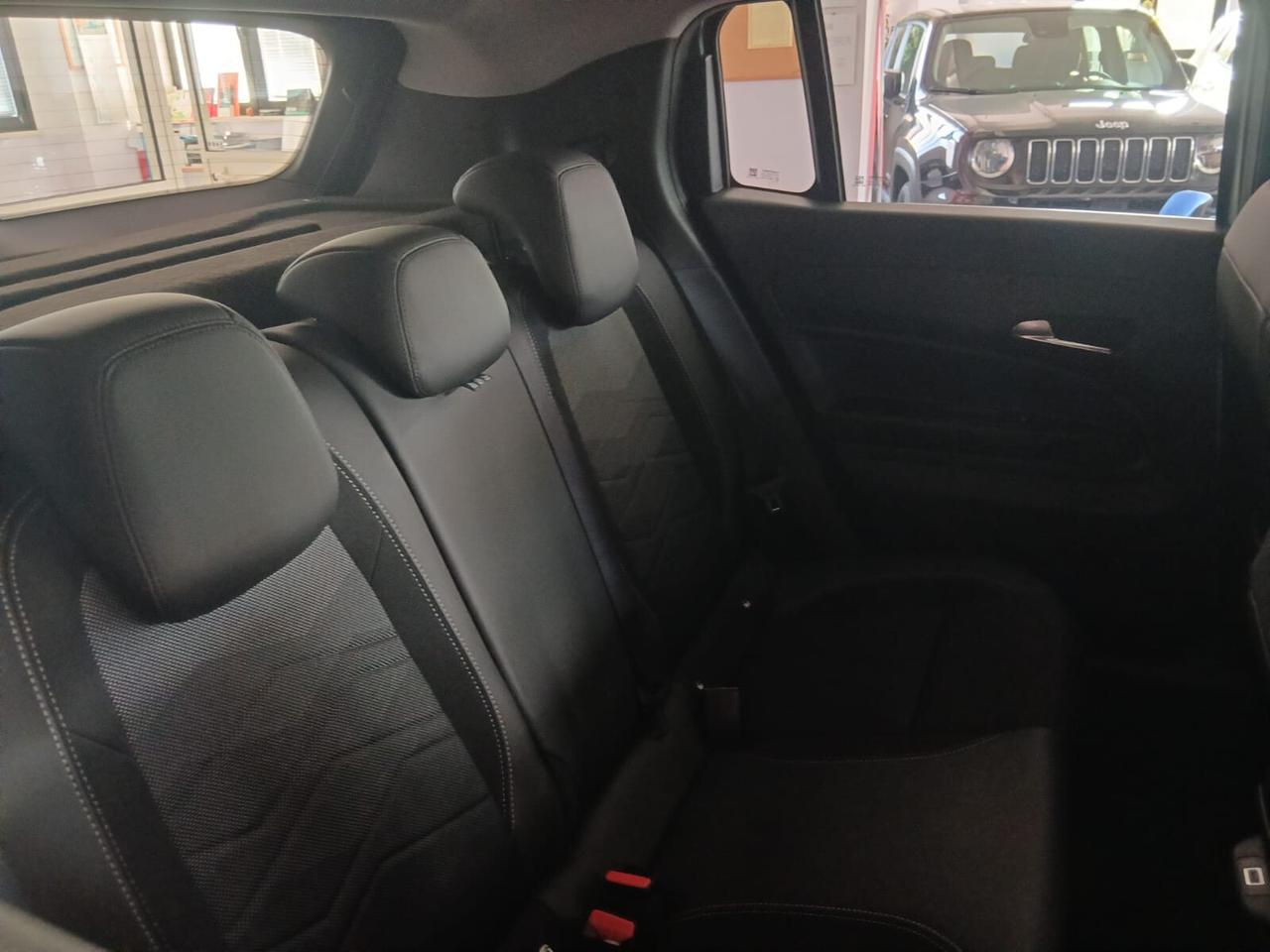 Jeep Avenger 1.2 Turbo 100 CV Altitude