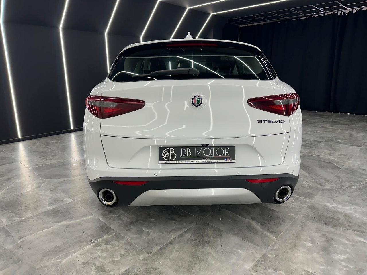 Alfa Romeo Stelvio 2.2 Turbodiesel 180 CV AT8 RWD Super