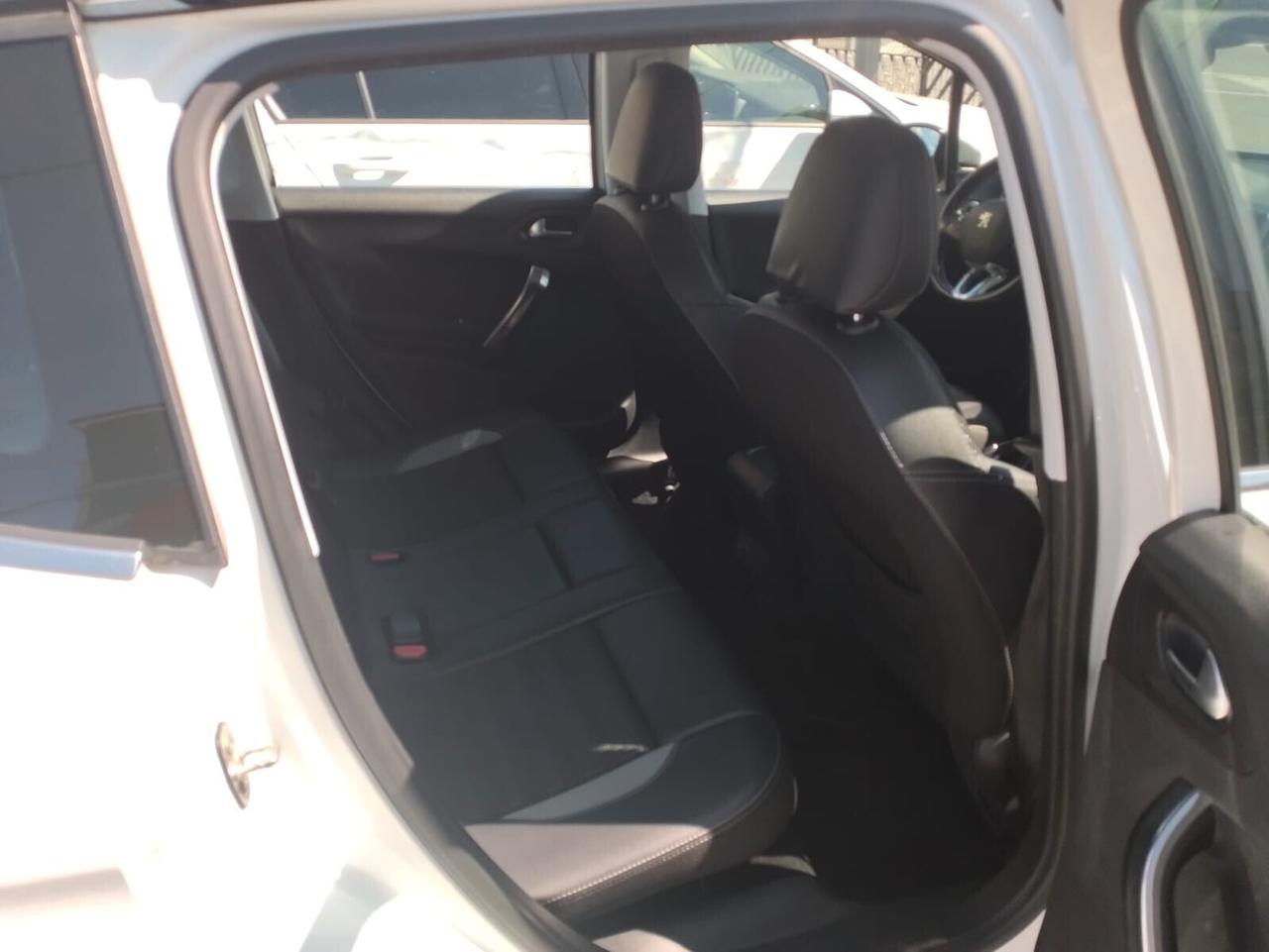 Peugeot 2008 PureTech Turbo 110 S&S Allure