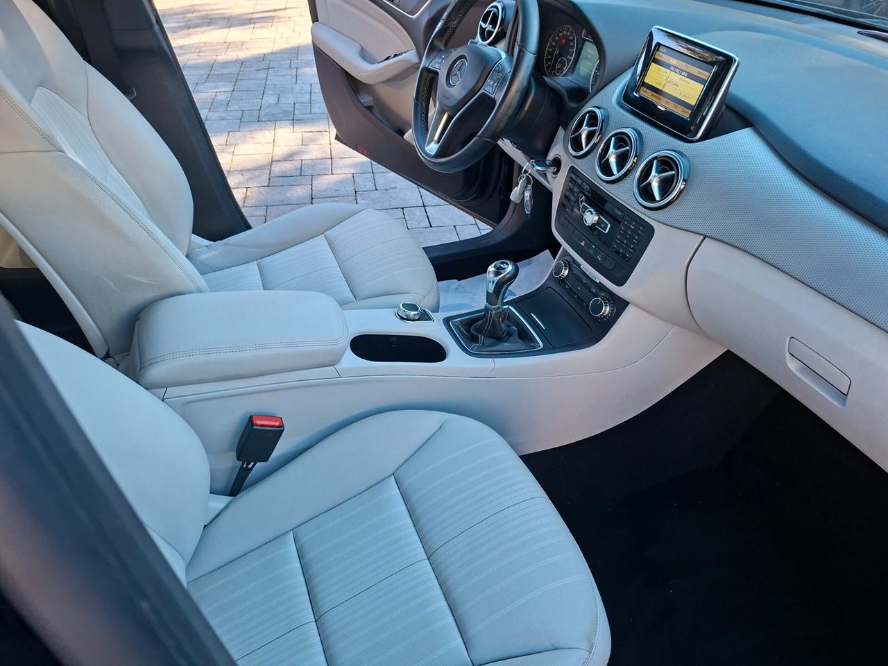 Mercedes-benz B 180 CDI BlueEFFICIENCY Premium