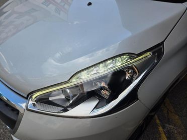 PEUGEOT - 208 - PureTech 82 S&S 5p. Signature