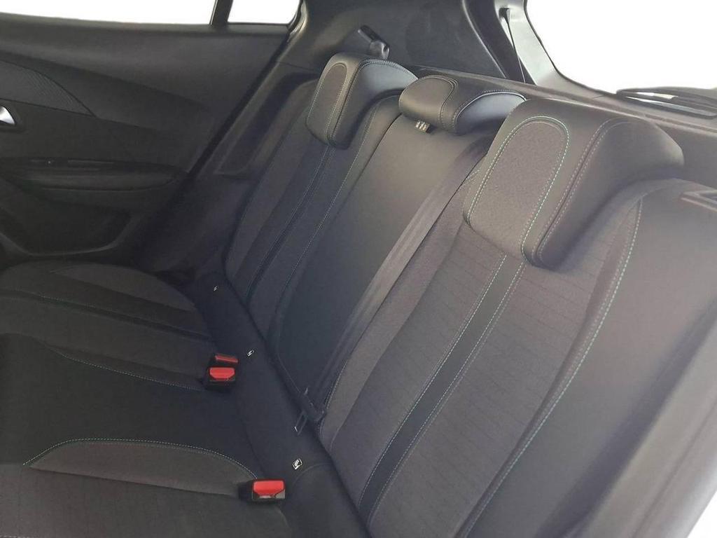Peugeot 2008 1.5 BlueHDi Allure Pack