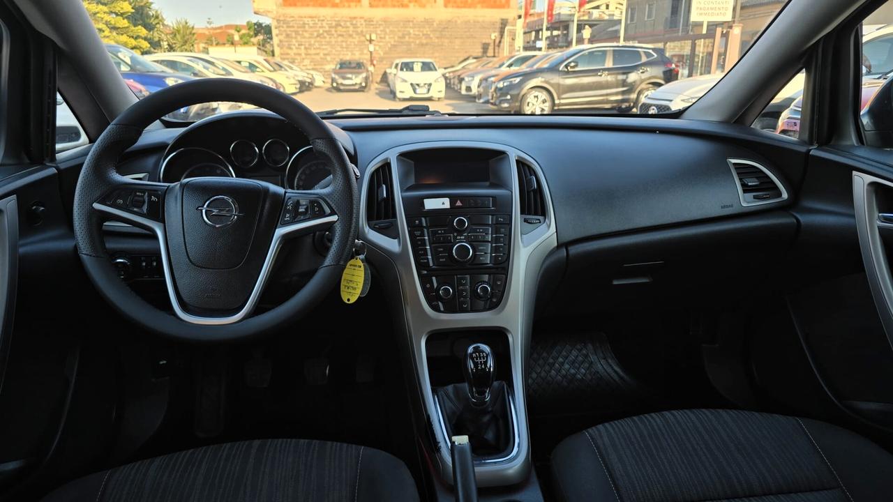 Opel Astra 1.4 100CV 5 porte Cosmo