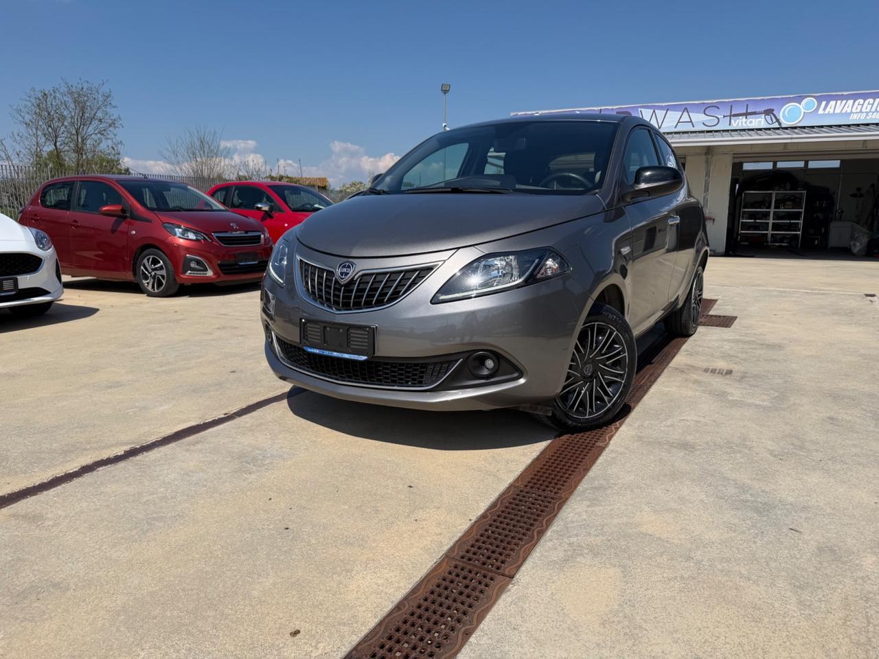 Lancia Ypsilon 1.0 FireFly 5 porte S&S Hybrid Gold