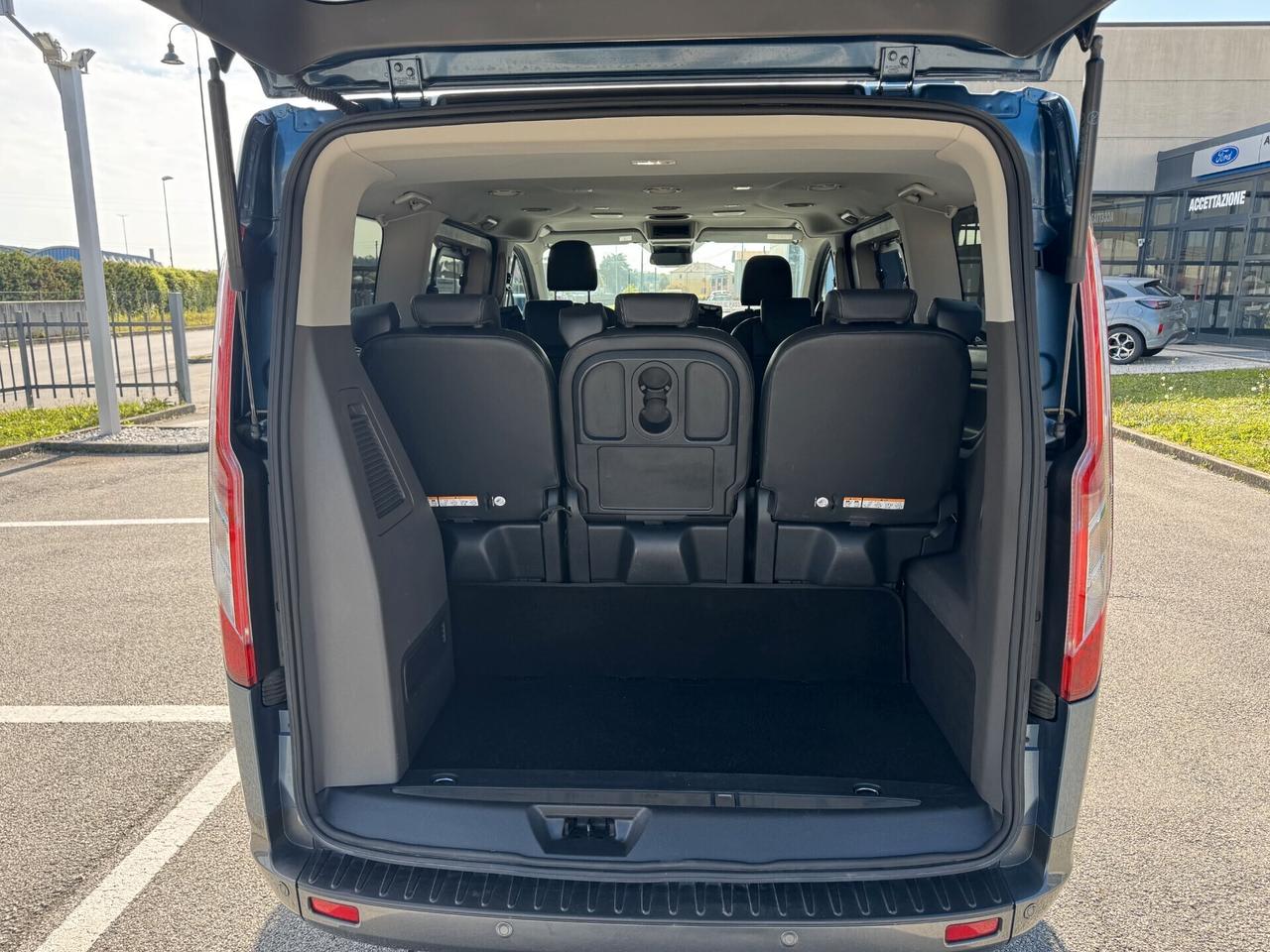 Ford Tourneo Custom Active 2.0 Diesel-Hybrid 185CV 8 posti