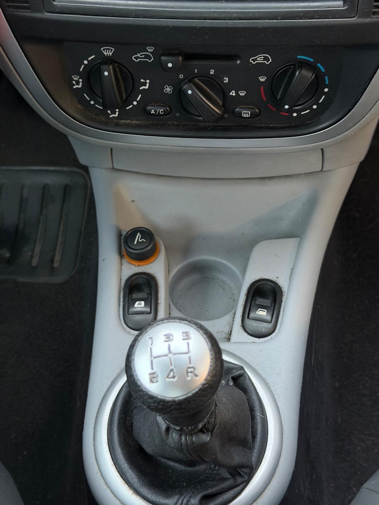 Citroen C3 Pluriel 1.4- NEOPATENTATI-82.000KM