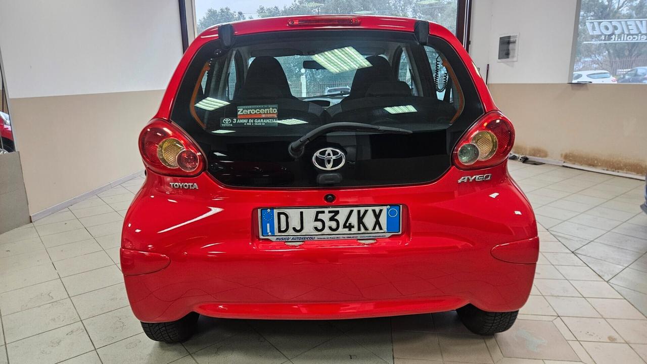 Toyota Aygo 1.0 12V VVT-i 5 porte Sol