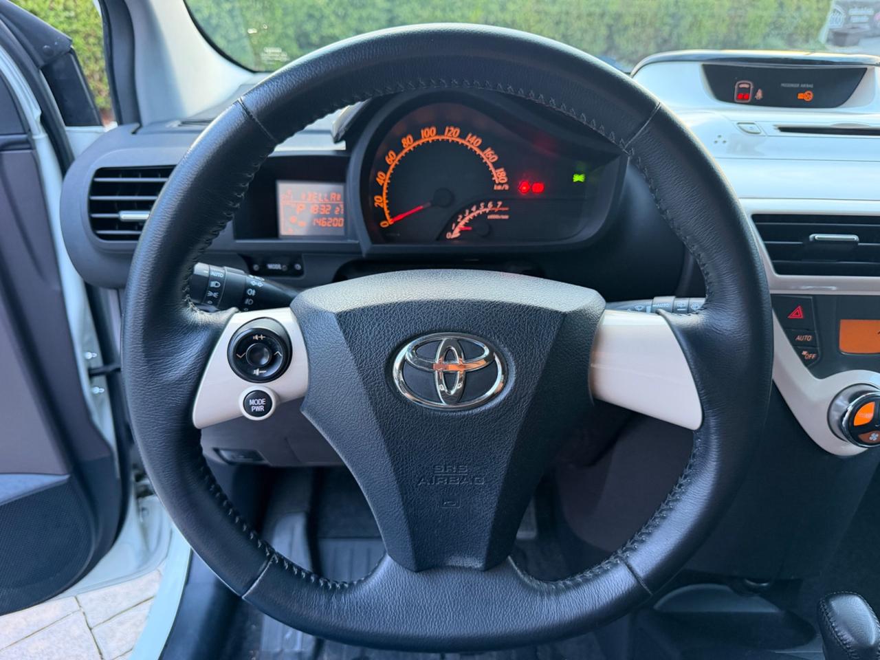 Toyota iQ 1.0 CVT Sol