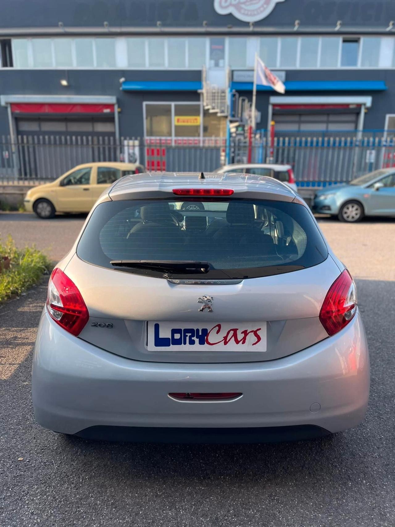 Peugeot 208 1.4 HDi 68 CV 5 porte Access ADATTA A NEOPATENTATI