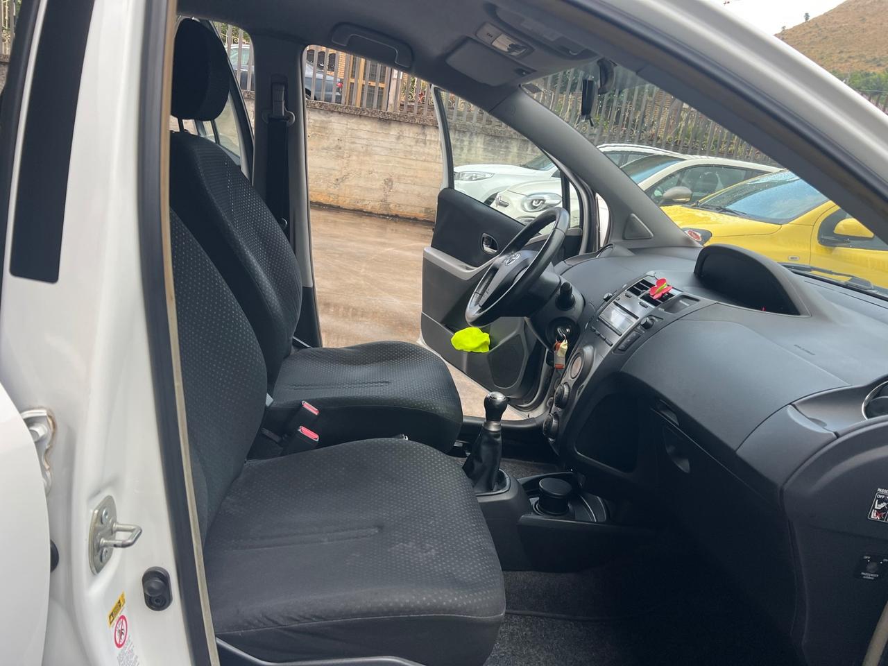 Toyota Yaris 1.0 5 porte